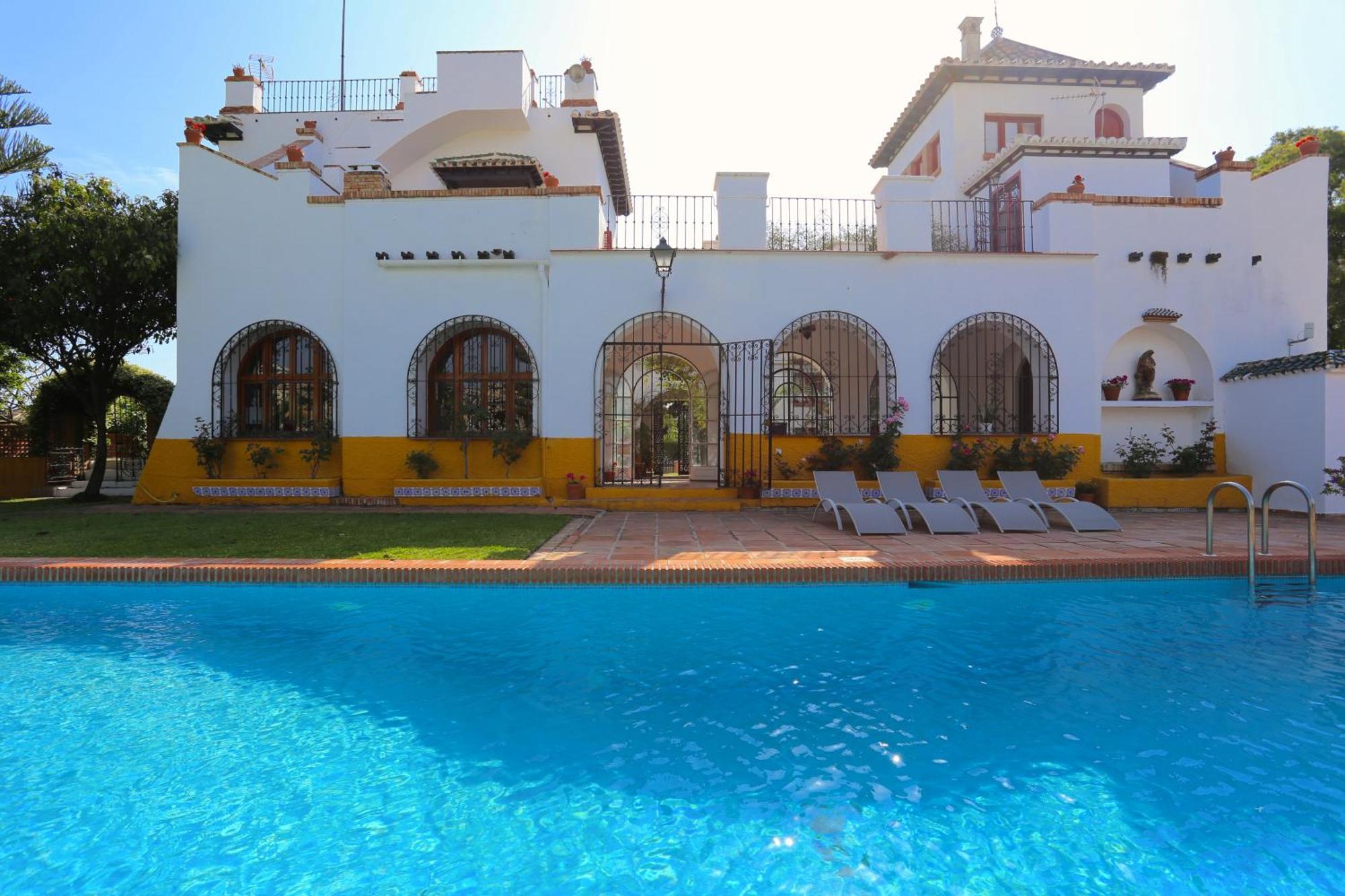 Villa Clavero Nine Premium Apt Málaga Eksteriør billede